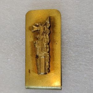 Vintage solid brass train en